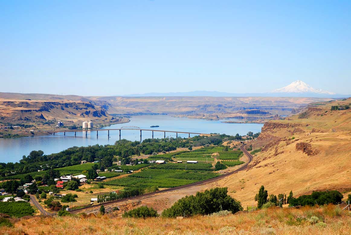 The Dalles Bridge Crossing The Columbia River Between The Dalles Oregon And Maryhill Washington